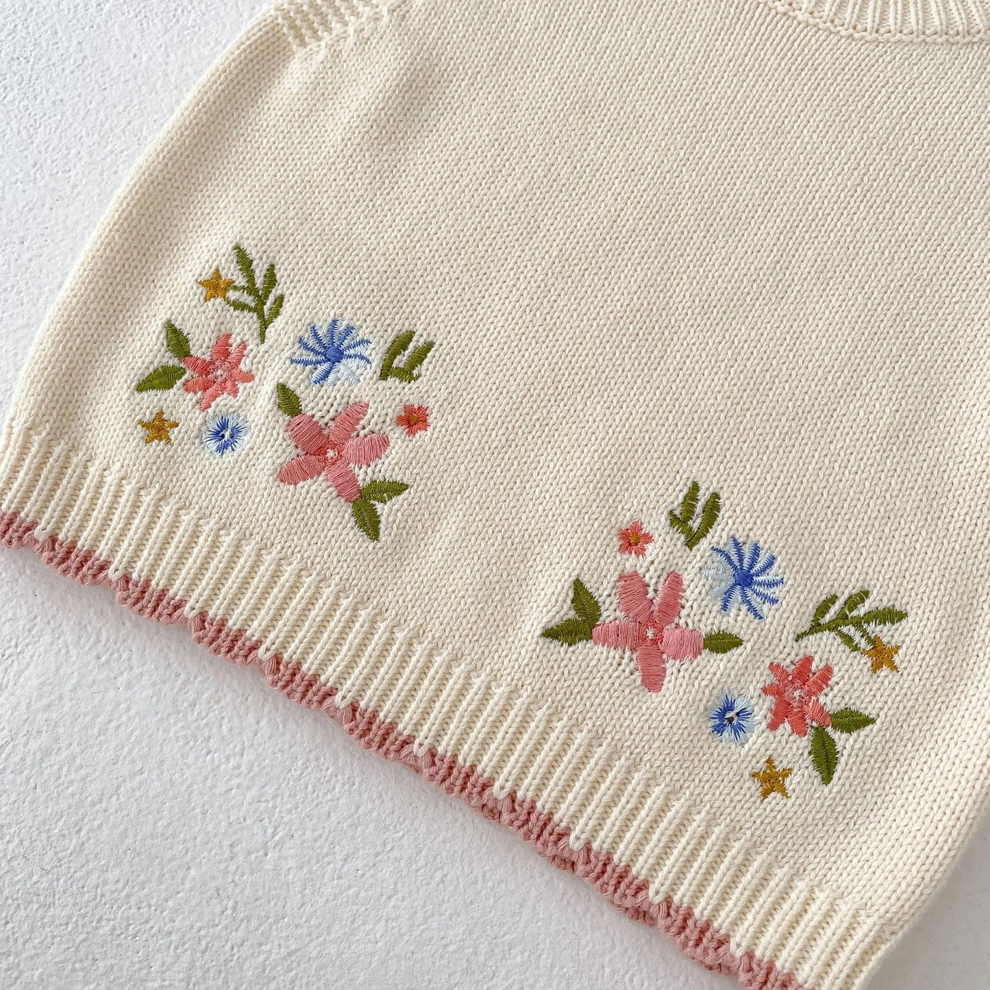 INS Spring and Autumn New Baby Girl Baby Fashion Versatile Cute Embroidered Round Neck Pullover Vest Cotton Knitted Sweater