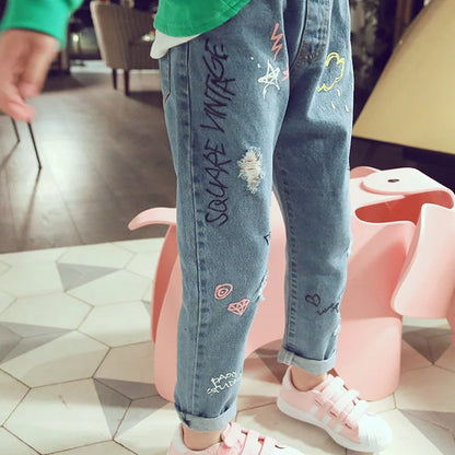 2023 new personalized cloud graffiti print hole casual children jeans girls clothing pants boutique children jeans