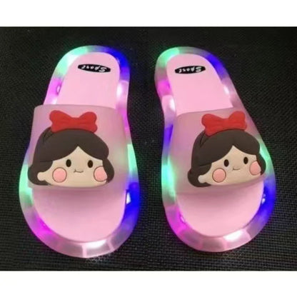 슬리퍼 Kids Shoe Fashion LED Luminescent Children's Slippers 2023 Summer New Cartoon Crystal Shoes Girls/boys Sandals Flip Flops