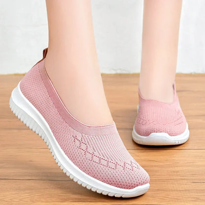 New Women's Shoes Soft Sole Cloth Shoes Large Women's Shoes Casual Mesh Shoes Sports Casual Women's Vulcanized Shoes Low Heels