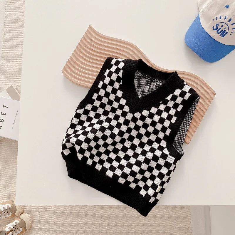 2022 Korean Spring Baby Girl Boy Vest Knitting V-neck Sleeveless Black Green Chessboard Waistcoat Sweater Wool Clothes E391