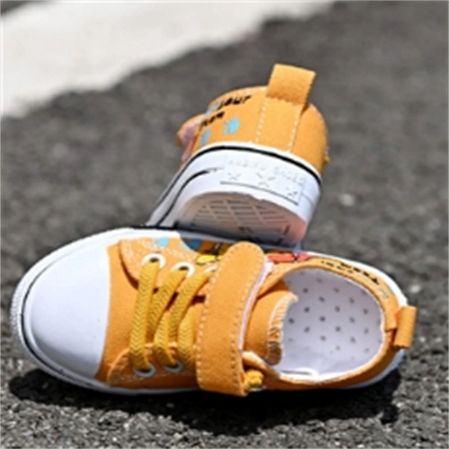 Children's canvas shoes, boys and girls' shoes, baby casual low top shoes, fashionable board shoes, spring and autumn breathable