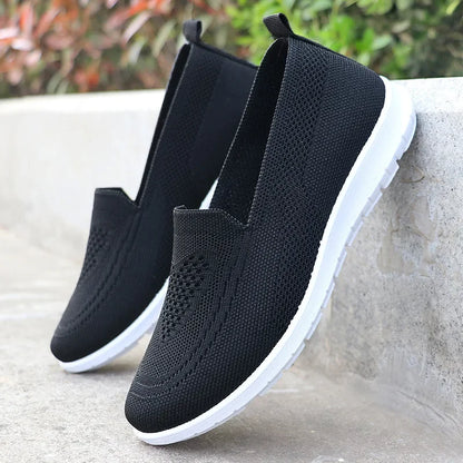 Spring/Summer Women's New Casual Single Shoes, Old Beijing Cloth Shoes, Soft Sole, Mom's Flat Shoes, 2024