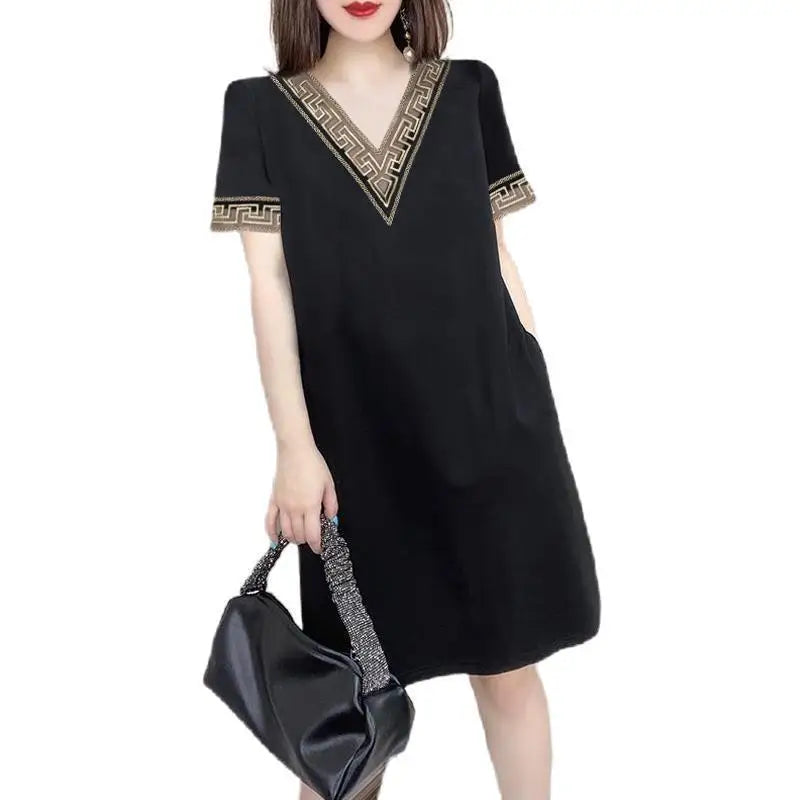 2023 Summer New Korean Loose Hollow Out Patchwork V-Neck Lace Short Sleeve Black All-match Pockets Midi Dress for Women's