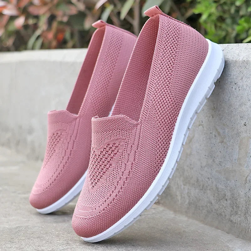 Spring/Summer Women's New Casual Single Shoes, Old Beijing Cloth Shoes, Soft Sole, Mom's Flat Shoes, 2024