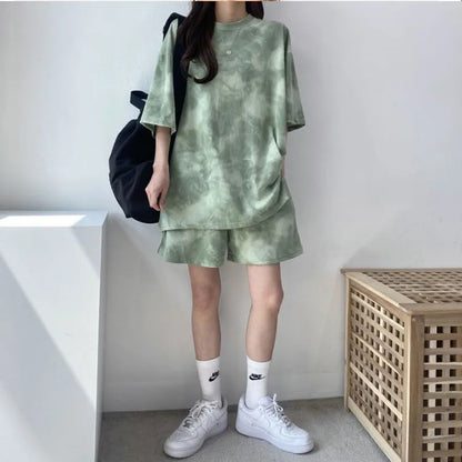 Tie Dye Round Neck Youth Loose Casual Short Sleeved Tops Summer Lady Fashion Elastic Waist Comfortable Shorts Two Piece Set