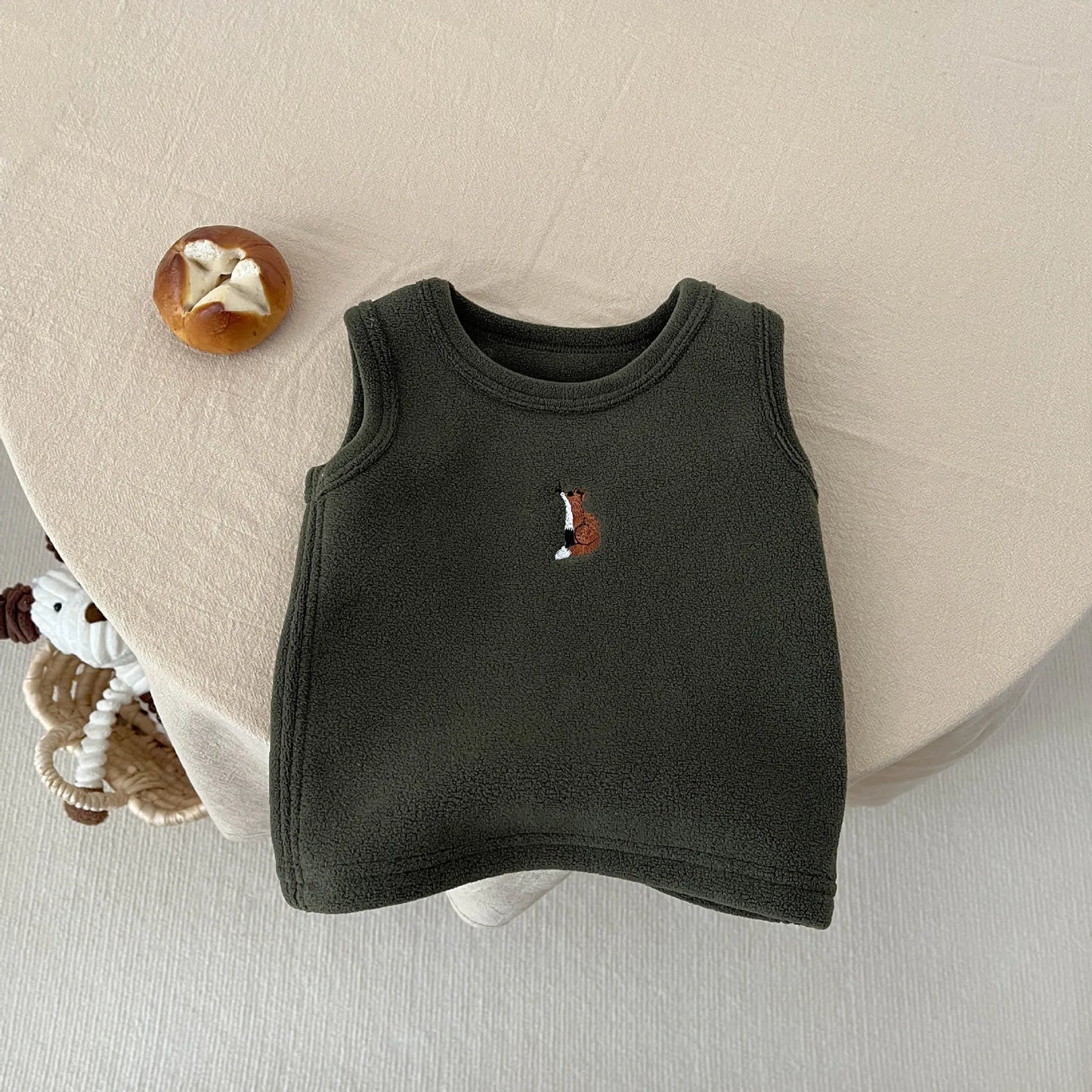 Ins Autumn Winter Boy Girl Baby Cartoon Warm Sleeveless Vest Children Embroidery Fleece Thick Tops Kid Fashion Cotton Waistcoat