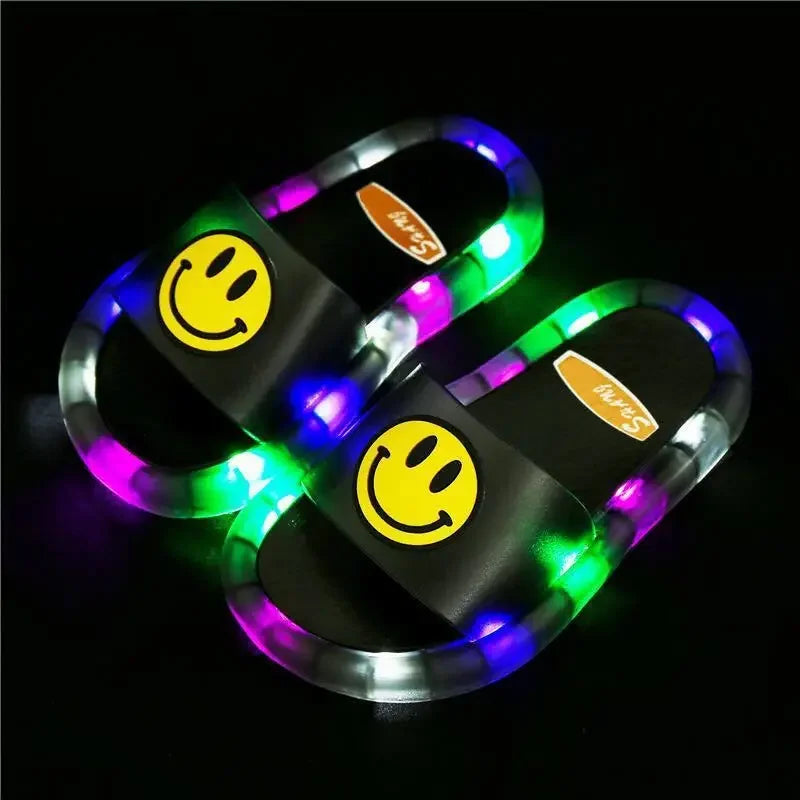 슬리퍼 Kids Shoe Fashion LED Luminescent Children's Slippers Summer New Cartoon Crystal Shoes Girls/boys Sandals Flip Flops