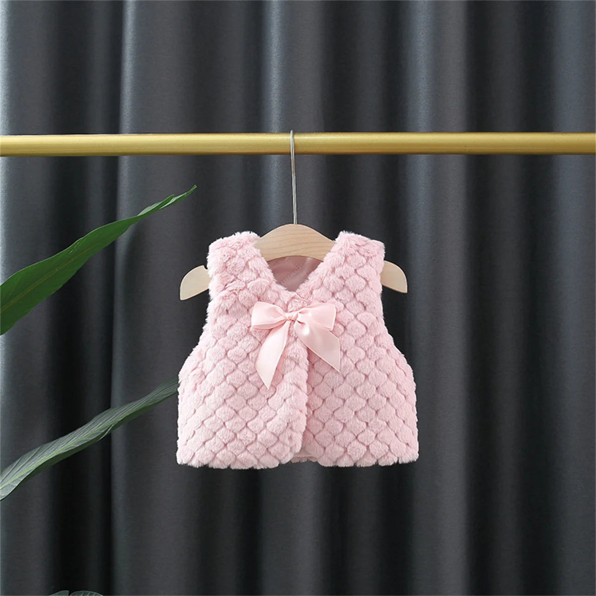 Spring And Winter New Female Baby Waistcoat Short Sleeved Solid Color Plaid Bow V-Neck Sweet Top All Match Coat