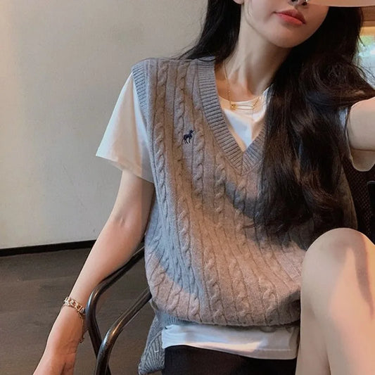 Embroidered V-neck Sweater Knit Vest Women 2024 Fashion Autumn Loose Knitted Outerwear Vintage Solid Sleeveless Female Top Warm