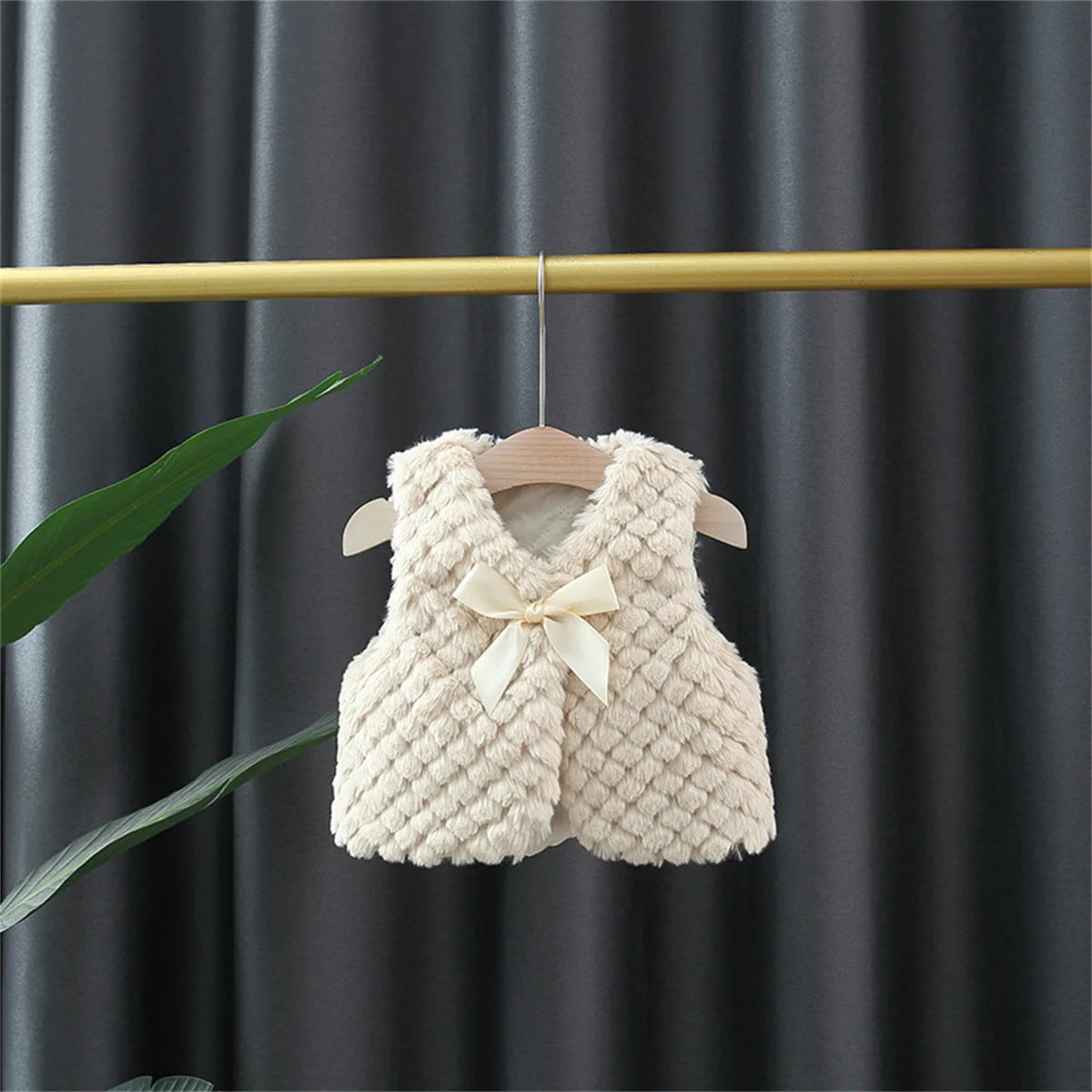 Spring And Winter New Female Baby Waistcoat Short Sleeved Solid Color Plaid Bow V-Neck Sweet Top All Match Coat