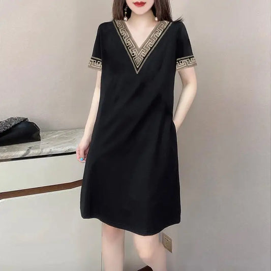 2023 Summer New Korean Loose Hollow Out Patchwork V-Neck Lace Short Sleeve Black All-match Pockets Midi Dress for Women's