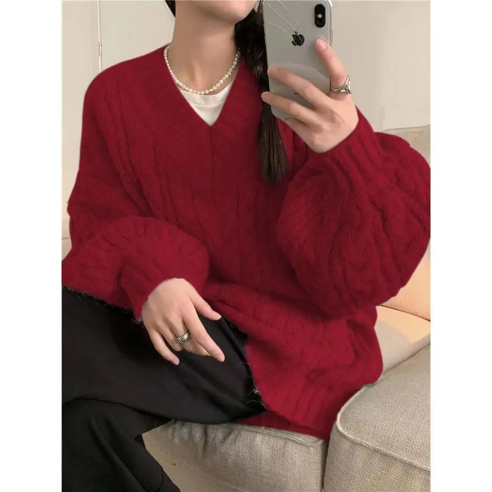 Women's Autumn and Winter Fashion Loose Outer Wear Lazy Style Niche Warm Knit Sweater Top